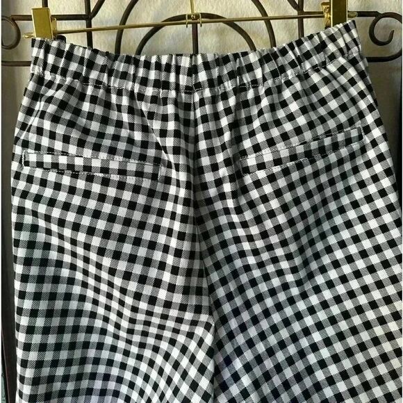 Isaac Mizrahi Buffalo Plaid Black & White Pull on Pant. Size 12P - Picture 6 of 7